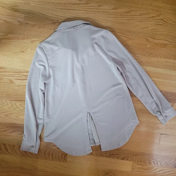 Cable & Gauge Women’s Long Sleeve Button Front Shirt Size Small GUC - Picture 3 of 5